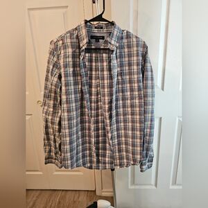 5/25$ Tommy hilfiger button shirt